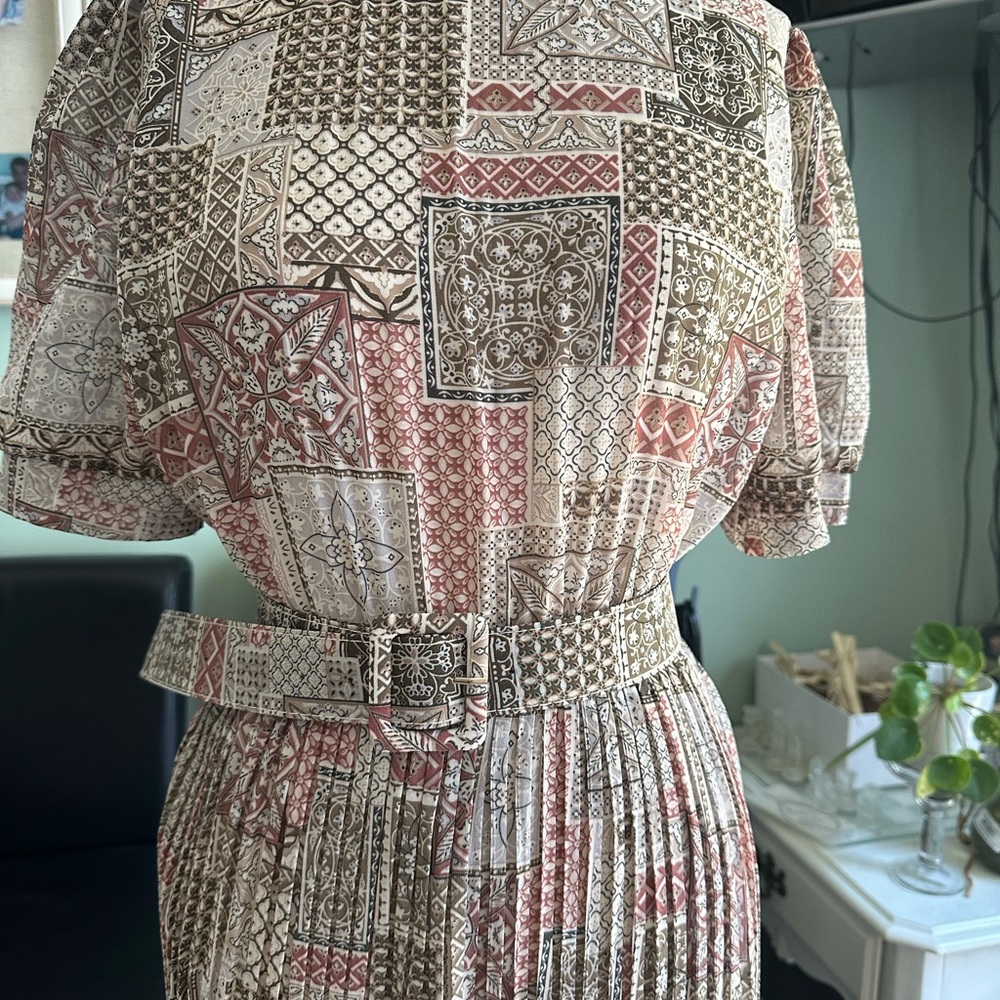 Jumpsuit - Picture 4 of 7